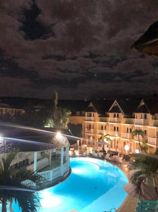 Le Flamboyant Lägenhet Saint-Gilles-les Bains Exteriör bild